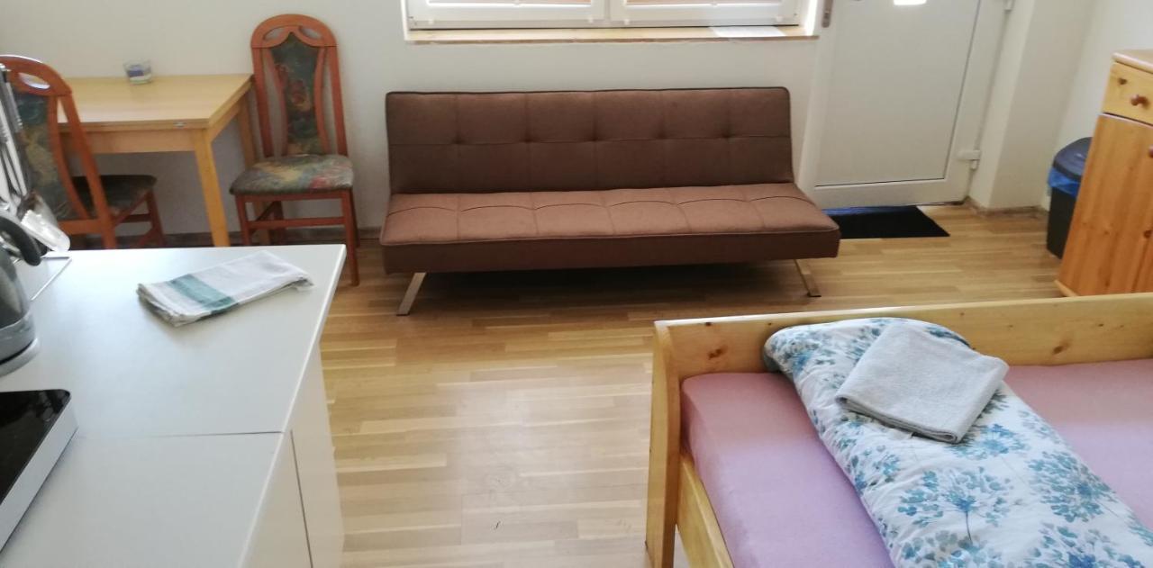 Ubytovani Dagmar Podivin Екстериор снимка